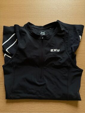 2XU Black Sleeveless Tri Top with Front Zip and White Logo